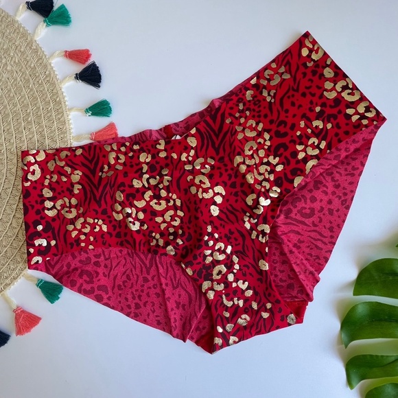 Victoria's Secret No Show Shine Hiphugger Panty Red Mixed Animal Print NEW - Picture 2 of 7